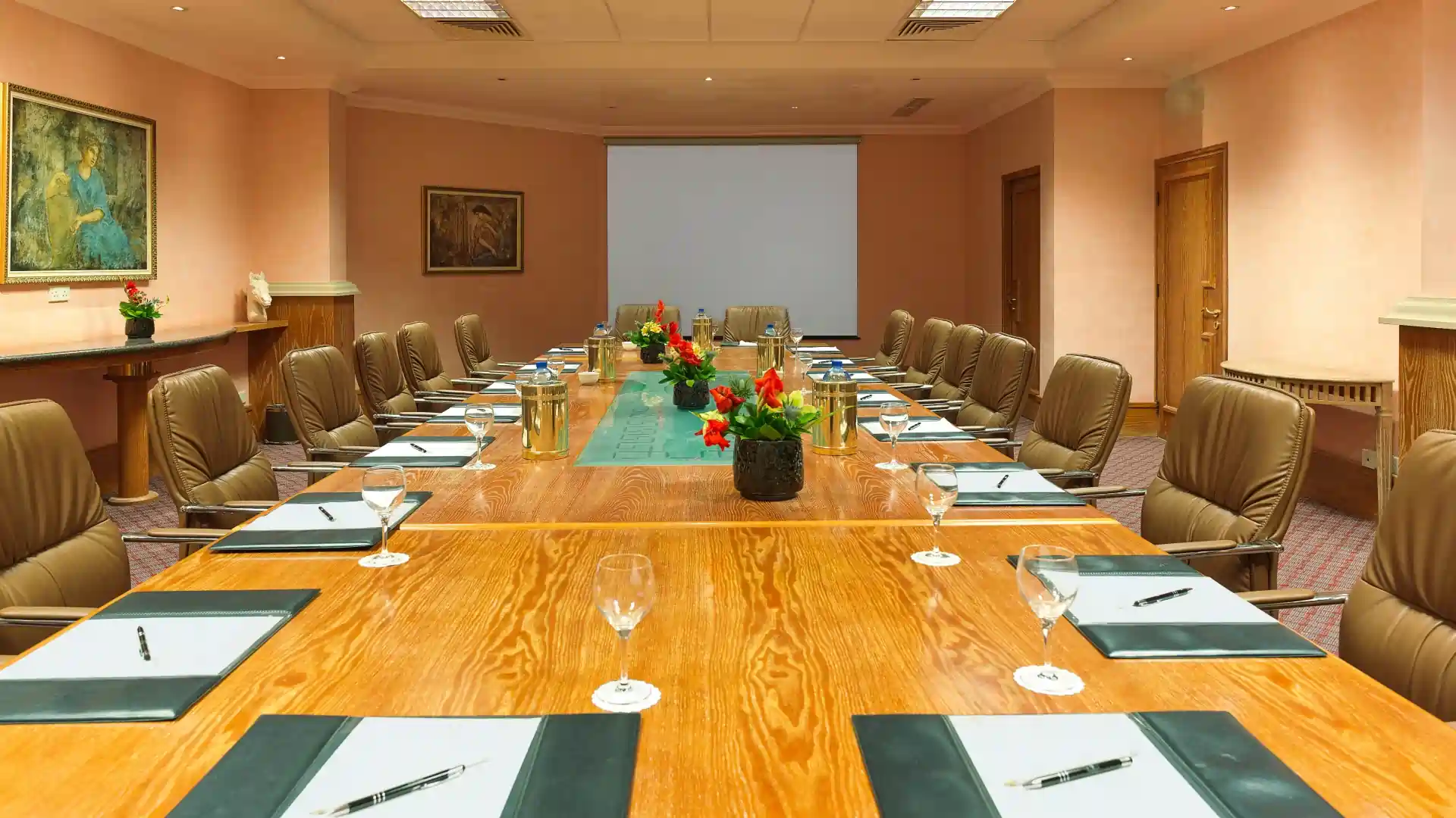 Executive Meeting Rooms: Adonidia - Areca - Alba